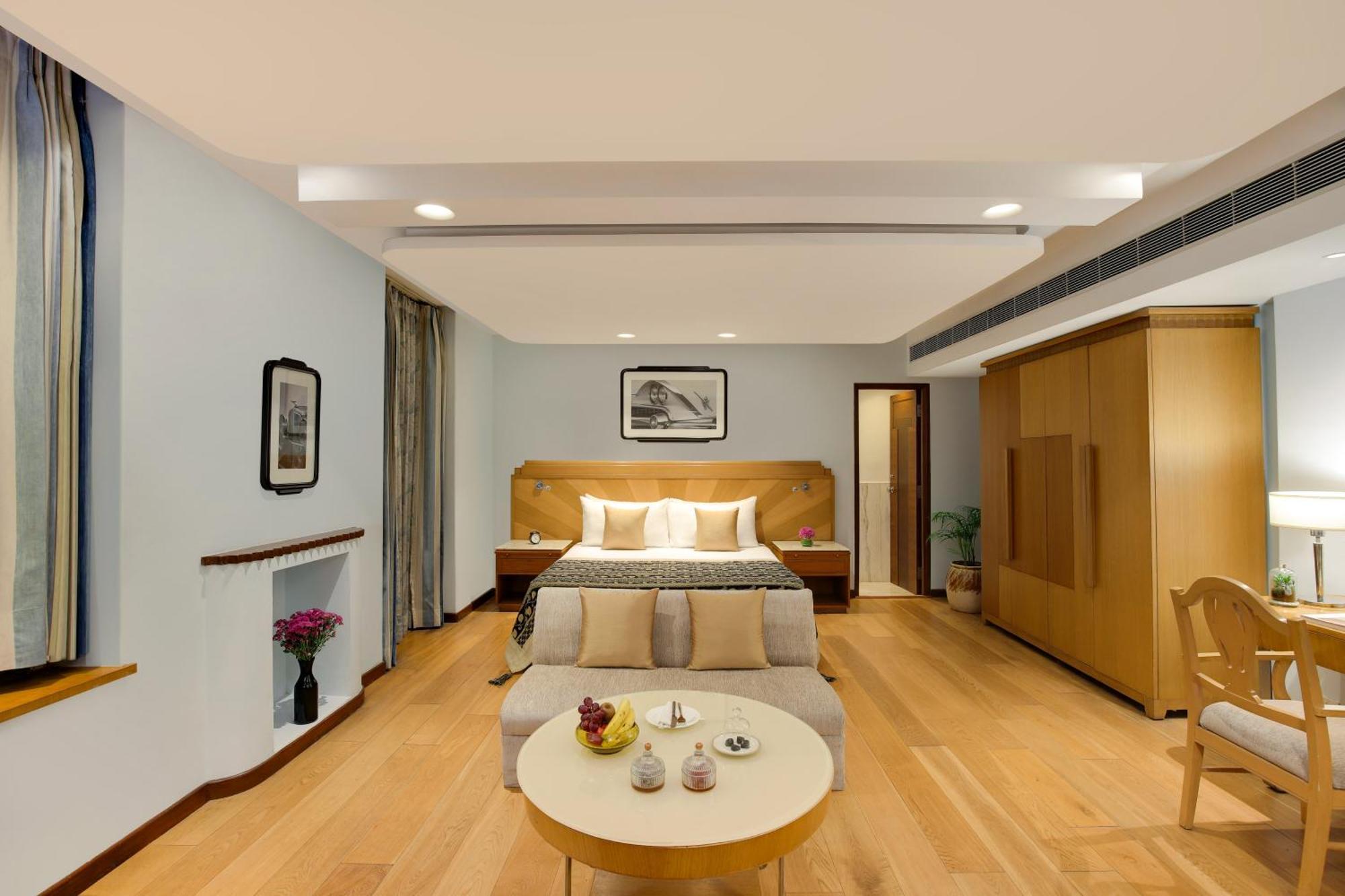 แอมบาสซาเดอร์ - ไอเอชซีแอล ซีเล็คชั่น Hotel นิวเดลี ภายนอก รูปภาพ Suite room at the hotel