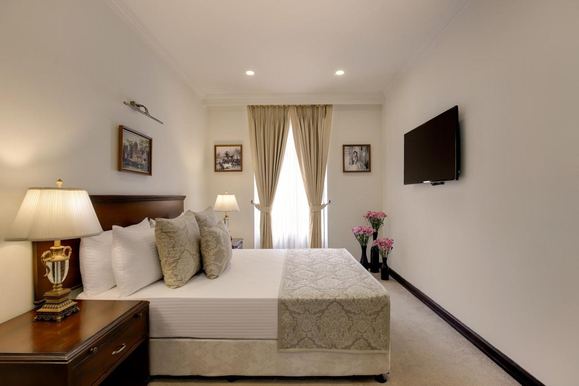 แอมบาสซาเดอร์ - ไอเอชซีแอล ซีเล็คชั่น Hotel นิวเดลี ภายนอก รูปภาพ A bedroom at the hotel